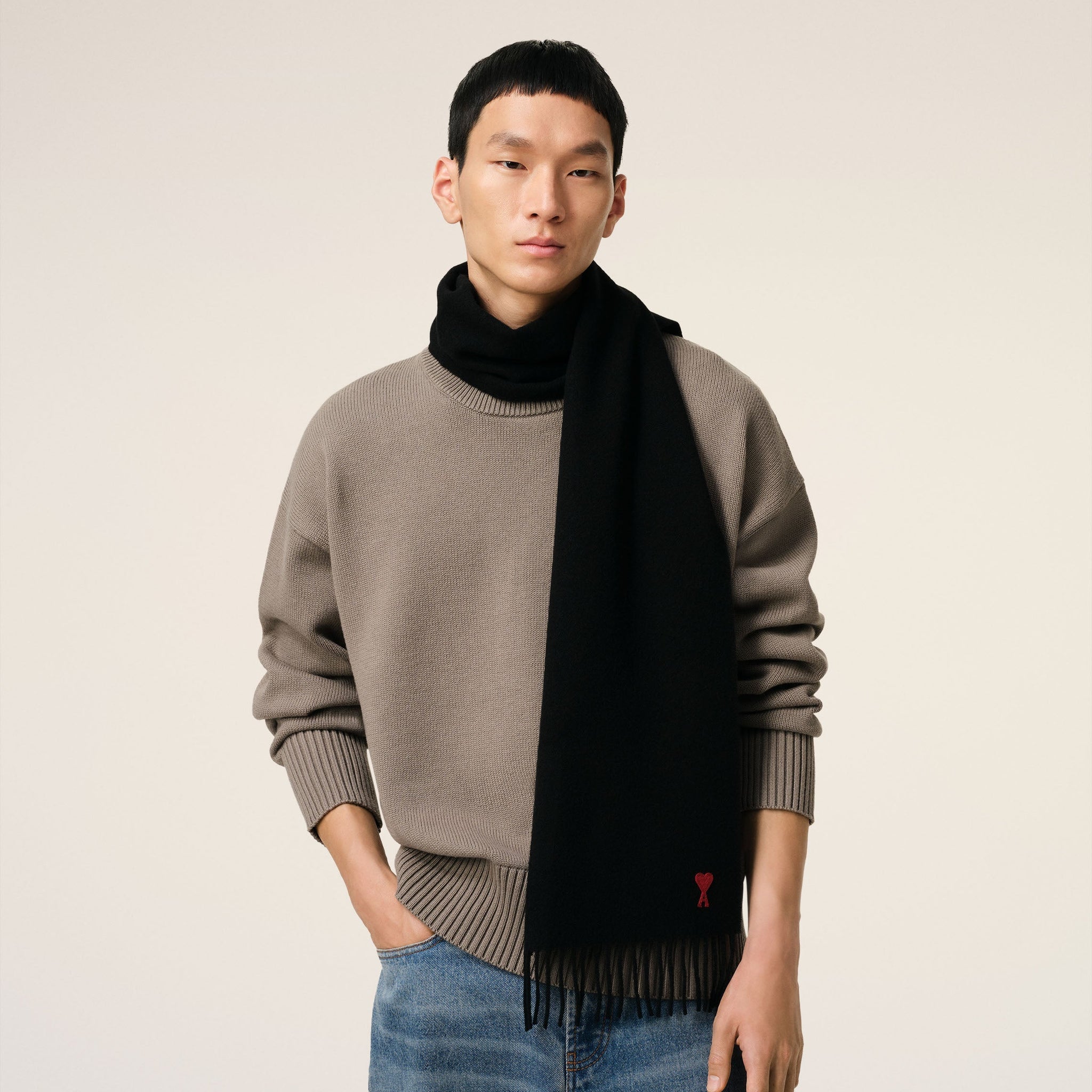 블랙 울 아미 드 쾨르 스카프